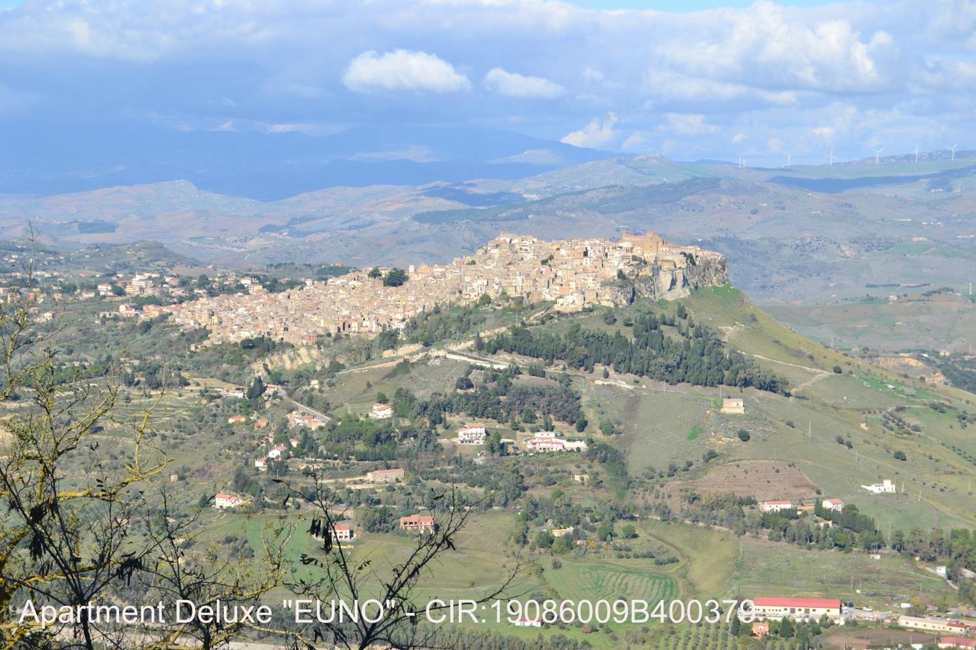 Rocca Di Cerere "Rocca Da Zeru" Apartments Έννα Δωμάτιο φωτογραφία